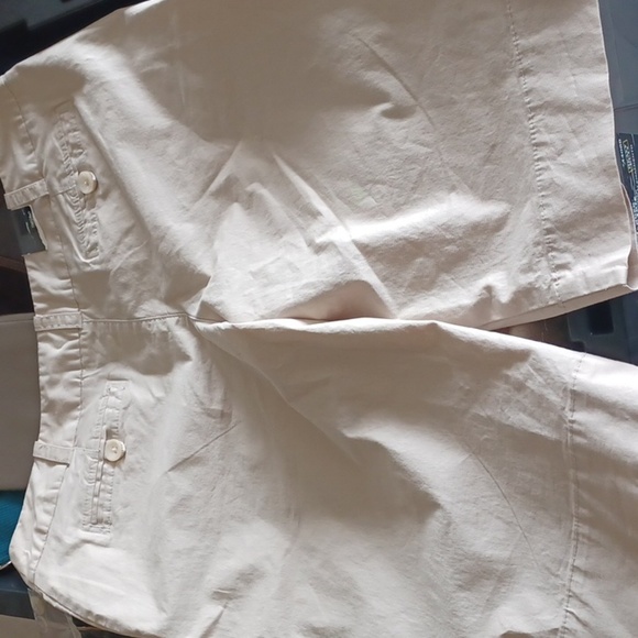 Mossimo Tan Bermuda shorts, sz 10, low rise, slim - Picture 4 of 4